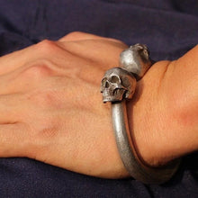 Load image into Gallery viewer, Black Skull And Bone Bracelet
