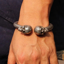 Load image into Gallery viewer, Black Skull And Bone Bracelet
